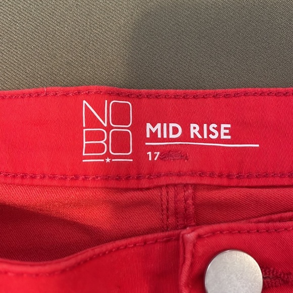 NO BO mid rise   Red color womens shorts size 17” - Picture 2 of 11